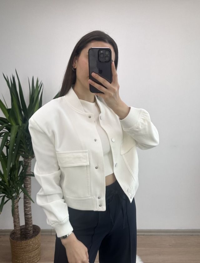 Beyaz Marka Model Bomber Ceket