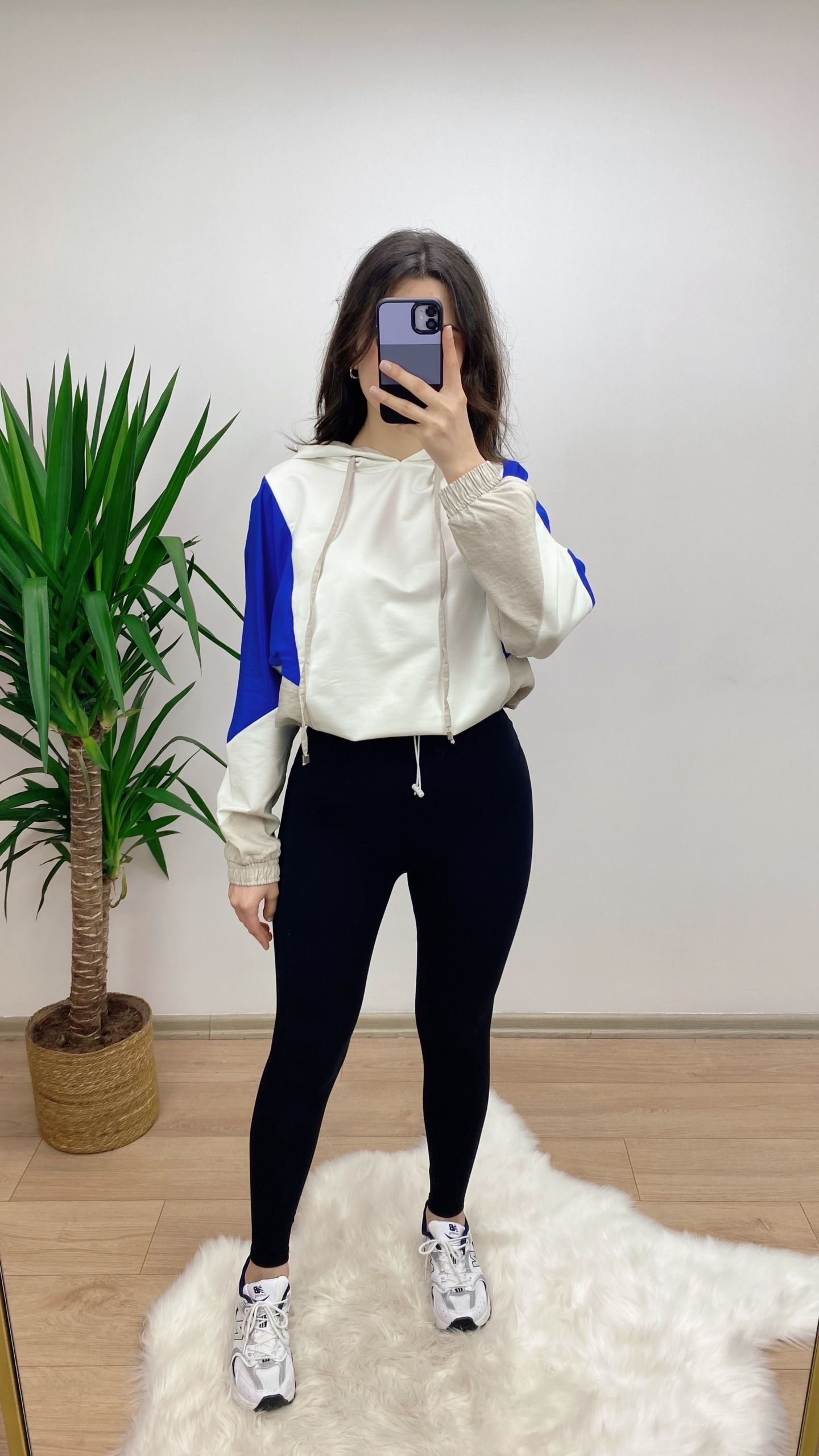 Marka Model Kapşonlu Sweat - Görsel 3