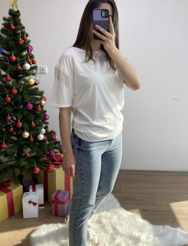 Beyaz Kolları Zincir Taşlı Tshirt