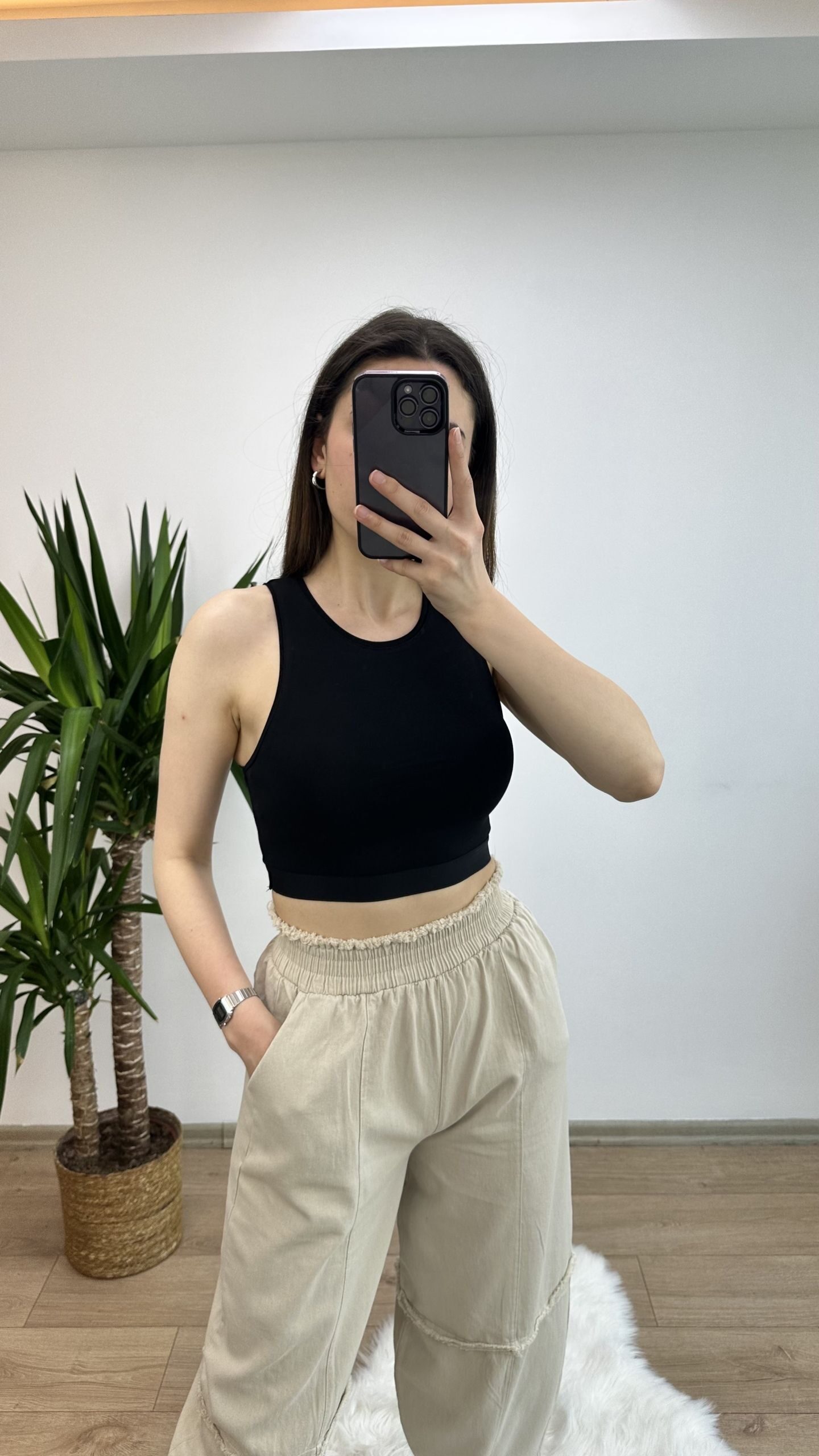 Siyah Dilvin Halter Yaka Crop