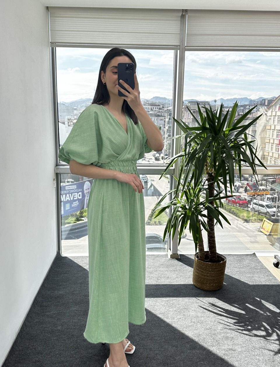 Mint Yeşili Kruvaze Keten Elbise - Görsel 2